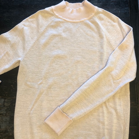 Lululemon Sweater - Picture 1 of 5